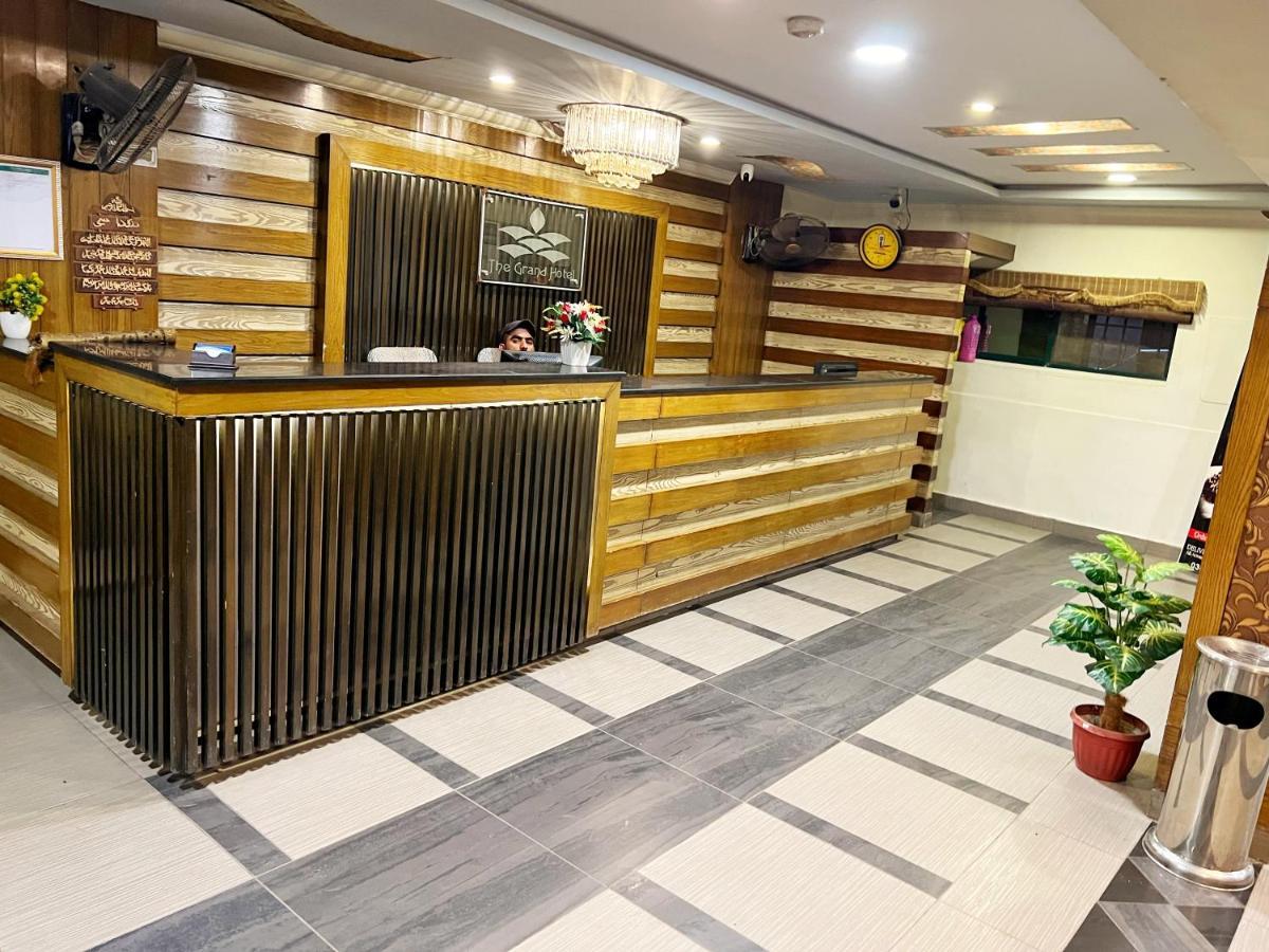 Hotel Multan Exterior photo